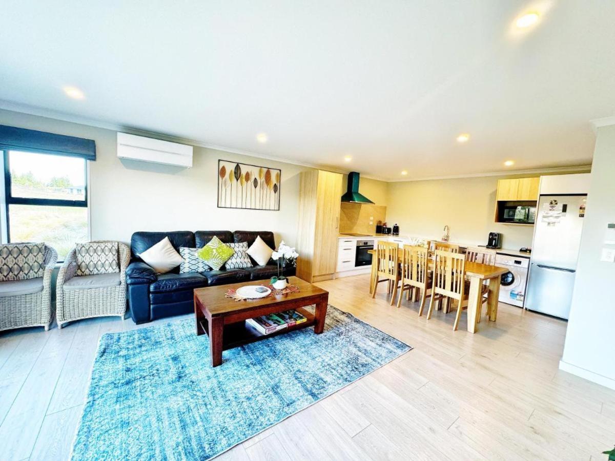 אגם טקפו April Apartments מראה חיצוני תמונה